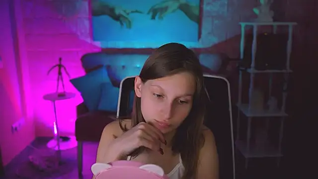 Snapshot of EllaHorton chatting on November 19, 2025, 6:19 pm EllaHorton online show from November 19, 2025, 6:19 pm