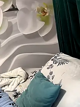 jusichka online show from February 28, 2025, 10:28 pm