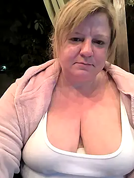 jusichka online show from September 26, 2025, 4:55 pm