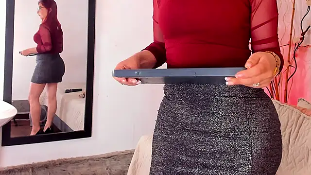 ivone adams online show from September 13, 2025, 4:23 am