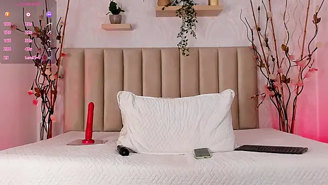 ivone adams online show from September 19, 2025, 4:03 am