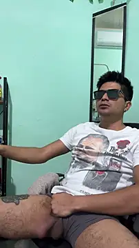 yObal-hot online show from October 21, 2025, 1:39 am