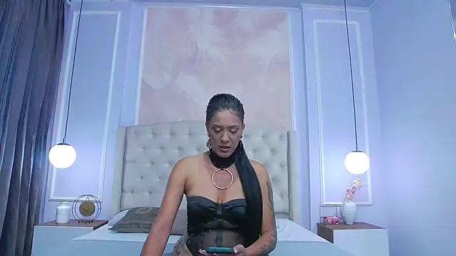 JoannaCox online show from December 1, 2025, 7:41 pm