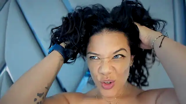 paula daniela1 online show from March 23, 2025, 12:58 am