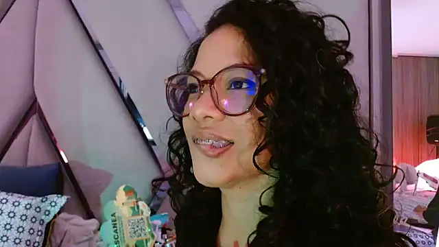 paula daniela1 online show from June 7, 2026, 8:01 pm
