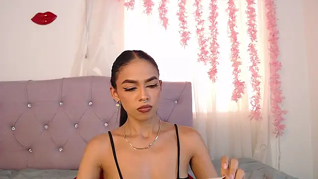 Alleanys Cristal online show from February 4, 2025, 8:38 pm