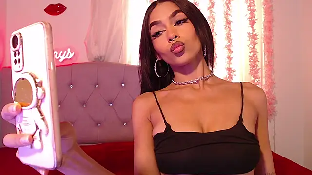 Alleanys Cristal online show from September 8, 2025, 2:49 pm