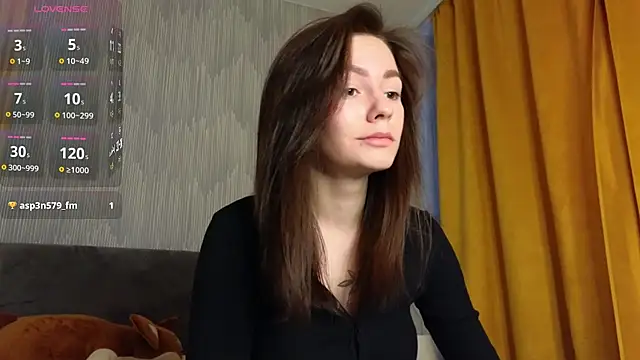 girl with snaketatto0 online show from January 23, 2025, 4:19 am