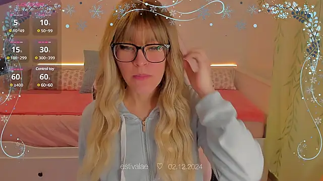 estivalae online show from December 2, 2024, 2:52 pm