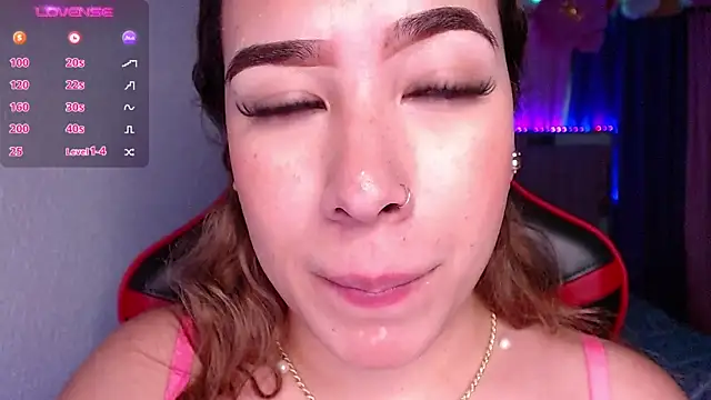 leahtemptation3 online show from December 10, 2024, 1:54 am