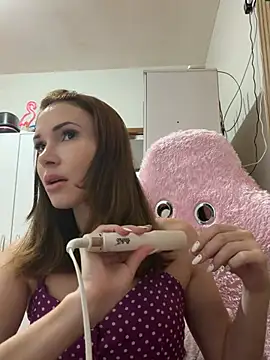 Irresistible24 online show from April 18, 2026, 12:09 pm