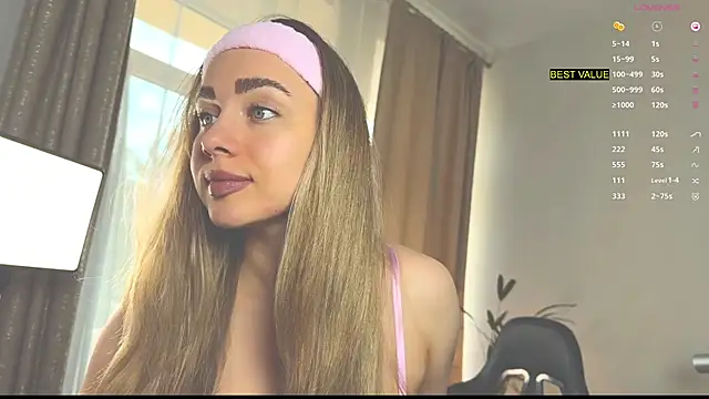 hotexclusive  online show from September 17, 2025, 3:52 am