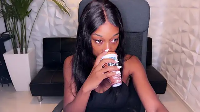 smileybabe online show from December 13, 2024, 5:38 am