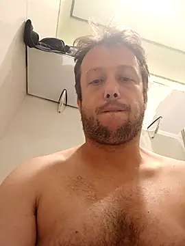 LELUZ88 online show from March 4, 2026, 7:31 pm