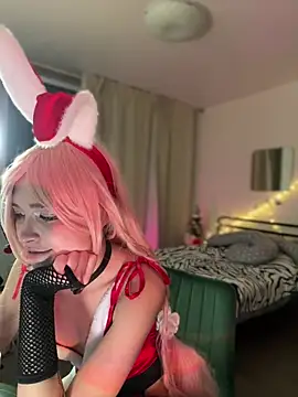 Evangeline Lawrence  online show from December 27, 2024, 6:20 pm