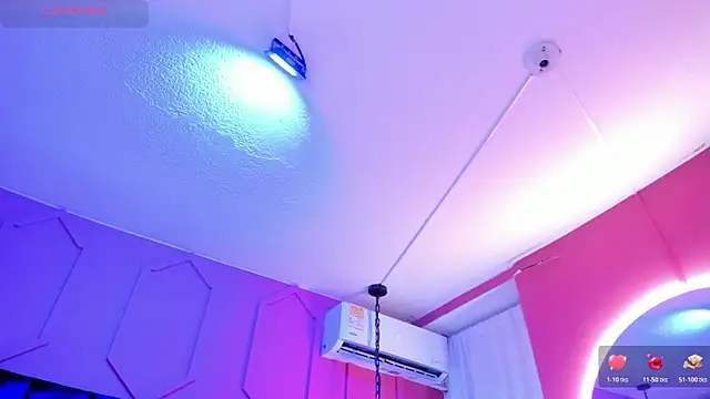 Atenea cute21 online show from October 31, 2025, 4:13 am