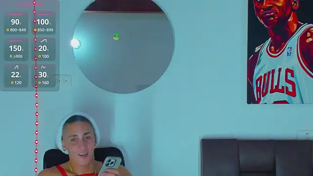 MikeRoss7777 online show from December 10, 2024, 7:05 am