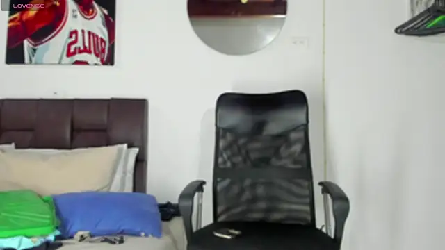 MikeRoss7777 online show from January 25, 2025, 10:07 pm