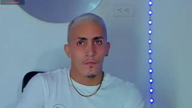 MikeRoss7777 online show from January 27, 2025, 4:09 am