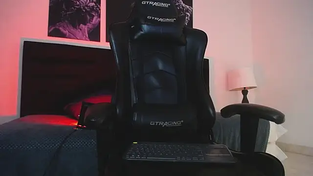 JuanCamiilo 66 online show from February 19, 2025, 8:01 am