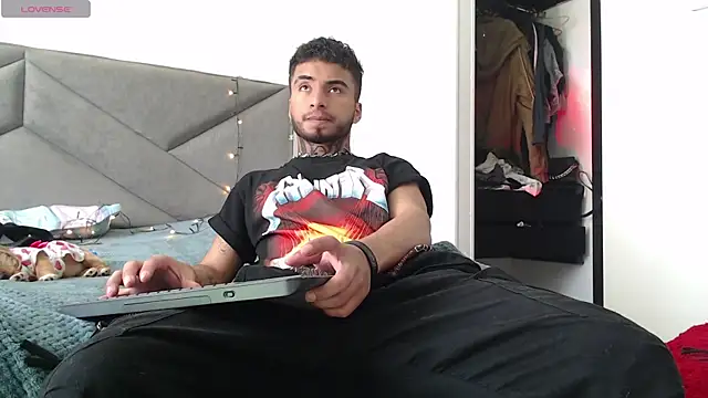 JuanCamiilo 66 online show from March 10, 2025, 7:40 pm