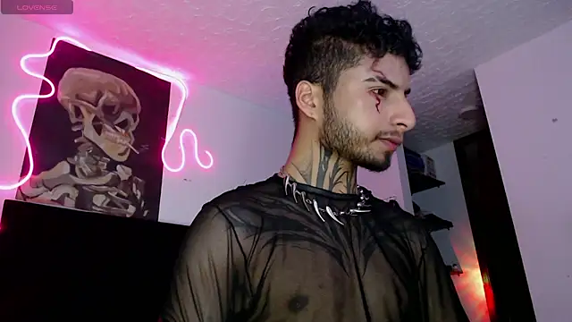 JuanCamiilo 66 online show from September 18, 2025, 4:25 am