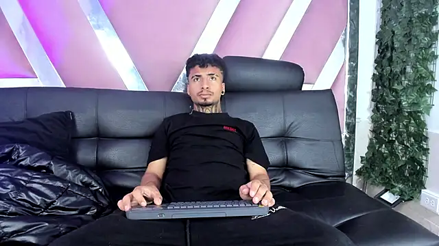 JuanCamiilo 66 online show from March 20, 2026, 2:05 am