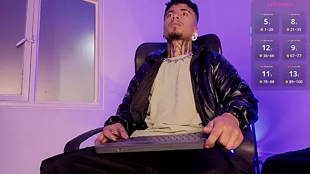 JuanCamiilo 66 online show from March 26, 2026, 1:22 am