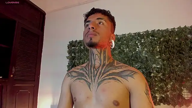 JuanCamiilo 66 online show from April 24, 2026, 3:09 am