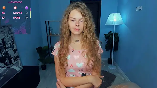 RayaNenlia online show from September 9, 2025, 5:07 am