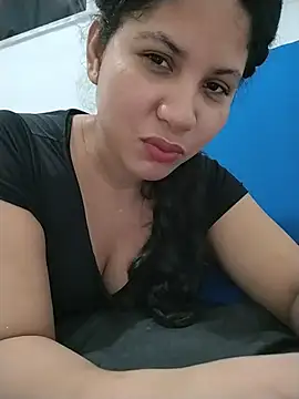 Yara0k online show from February 7, 2026, 11:52 pm