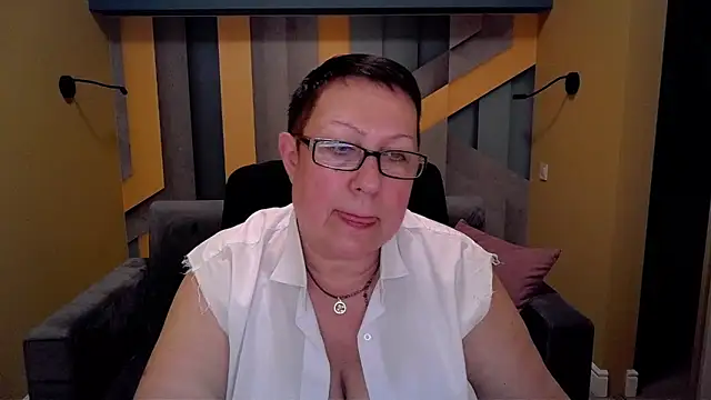 BarbaraTurners online show from March 3, 2025, 6:44 pm