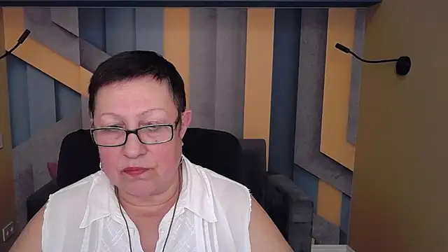 BarbaraTurners online show from December 5, 2025, 7:43 pm