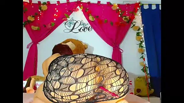 natashakissess online show from January 6, 2026, 4:00 pm