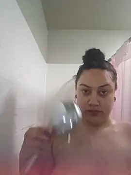 honeeyyy pot online show from October 2, 2025, 5:03 am