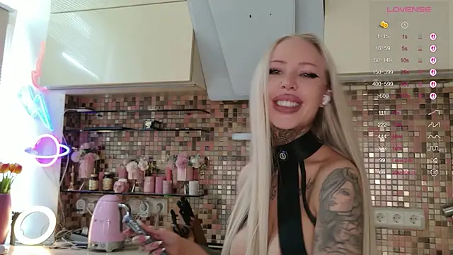 Snapshot of 2badforyou chatting on June 8, 2026, 11:10 am 2badforyou online show from June 8, 2026, 11:10 am