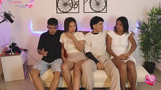 Crazy nigth01 online show from October 12, 2025, 1:37 am