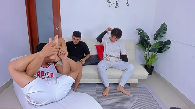 Snapshot of Crazy_nigth01 chatting on December 21, 2025, 2:19 am Crazy nigth01 online show from December 21, 2025, 2:19 am