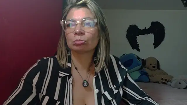 Snapshot of charlotedoll chatting on June 22, 2026, 3:25 am charlotedoll online show from June 22, 2026, 3:25 am