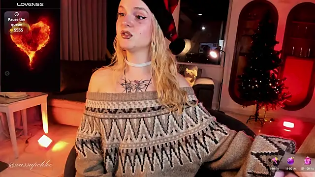 misschloe   online show from December 12, 2024, 11:14 pm