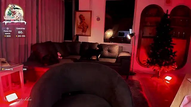 misschloe   online show from December 24, 2024, 11:55 pm