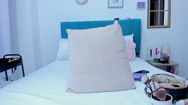 kamila lopez online show from April 7, 2026, 9:26 pm