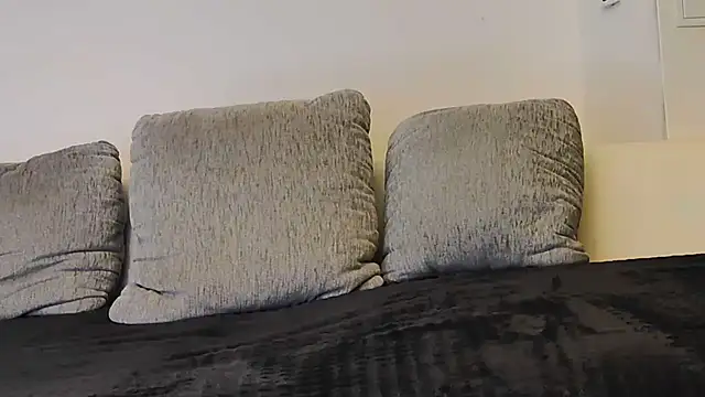 Hot ToyBoy6974 online show from March 6, 2025, 2:30 am