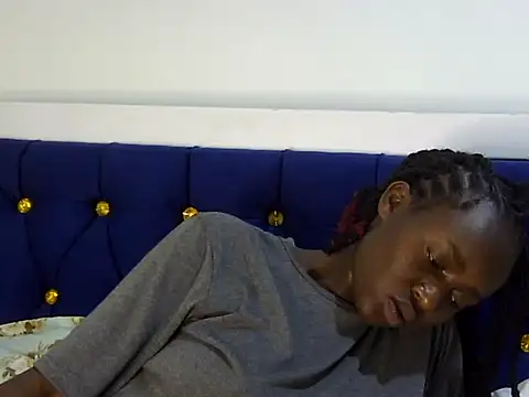 Seeexxxy-bree online show from March 13, 2026, 5:47 am