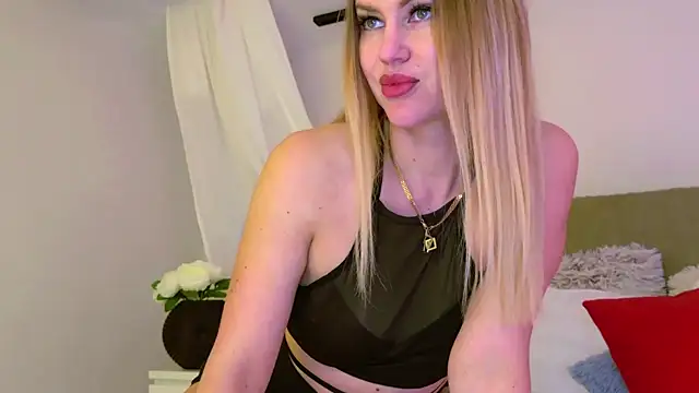 LuisaSin online show from January 17, 2025, 2:39 pm