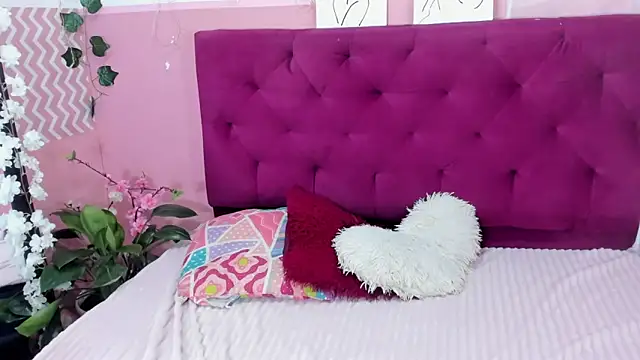 candysmitxxx online show from March 4, 2025, 2:17 am