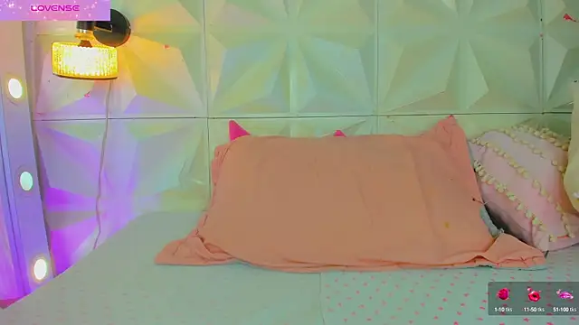 Snapshot of cute_latinaxxx chatting on September 13, 2025, 1:16 am cute latinaxxx online show from September 13, 2025, 1:16 am