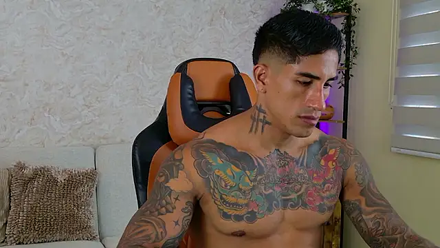 AdanReilly online show from December 5, 2024, 10:01 pm