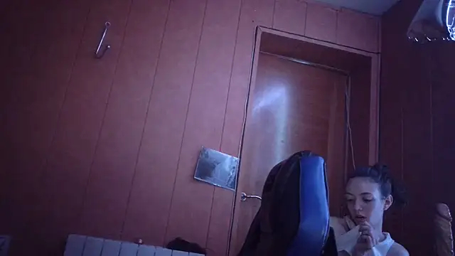 Lia Y PatrickX online show from February 4, 2025, 5:34 pm