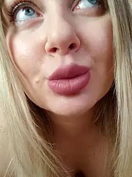 LadyLolyPop  online show from March 13, 2025, 11:59 pm